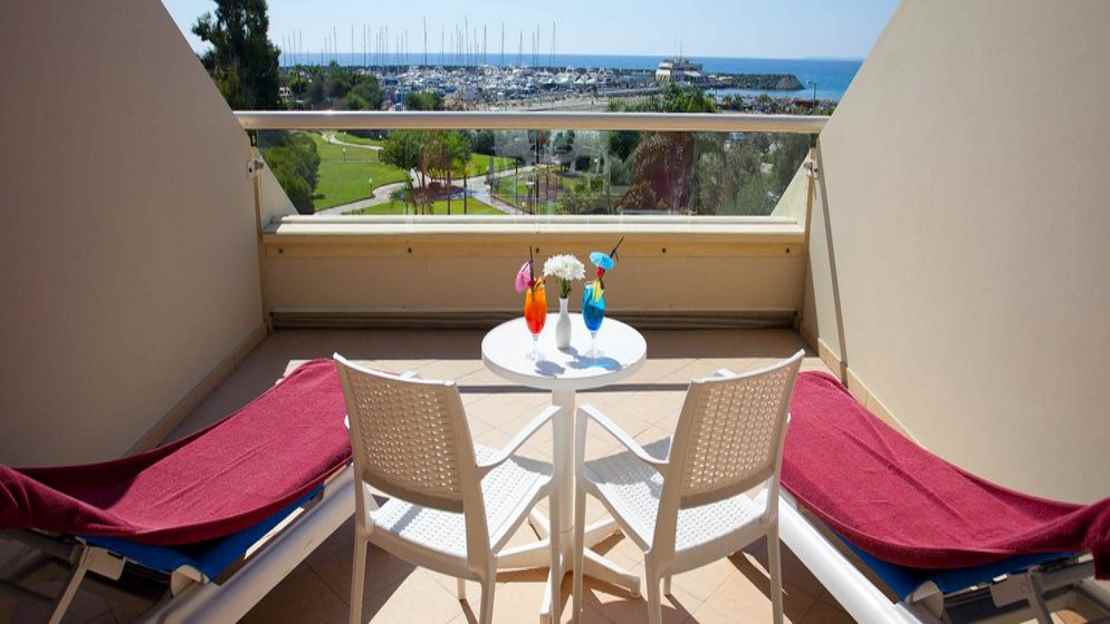  Executive Marina View Room 